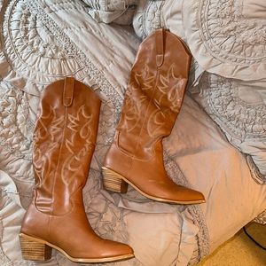 Billini Urson cowboy boots size 9